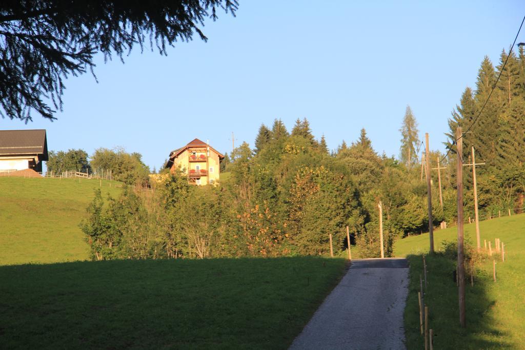 Samonigghof Apartment Latschach ober dem Faakersee Exterior photo